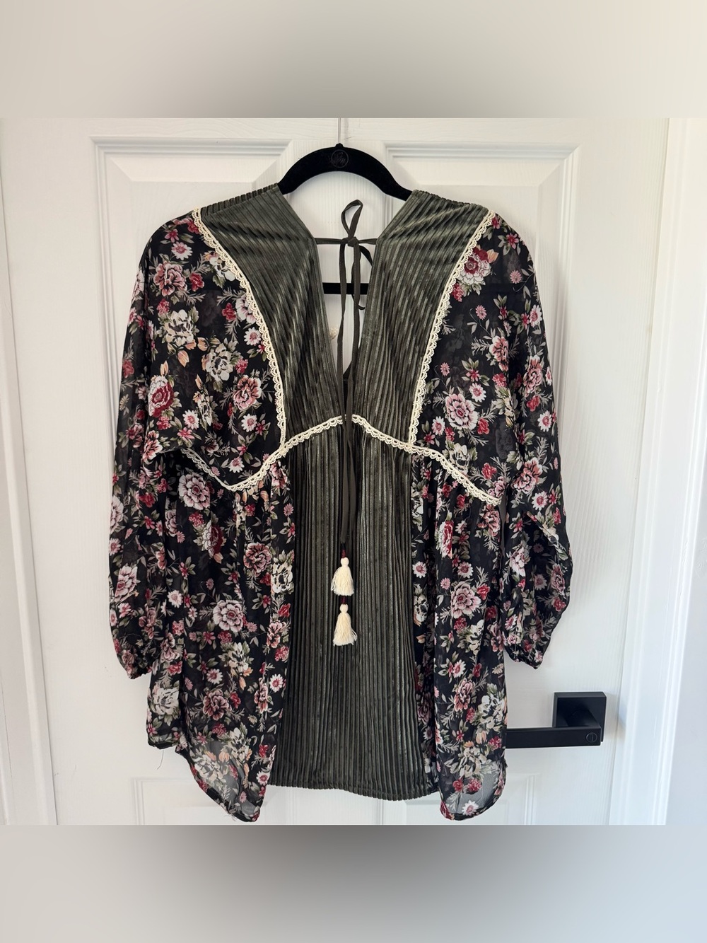 POL NWT Boho Tunic Peasant Top Flowy Floral Olive - Picture 4 of 5